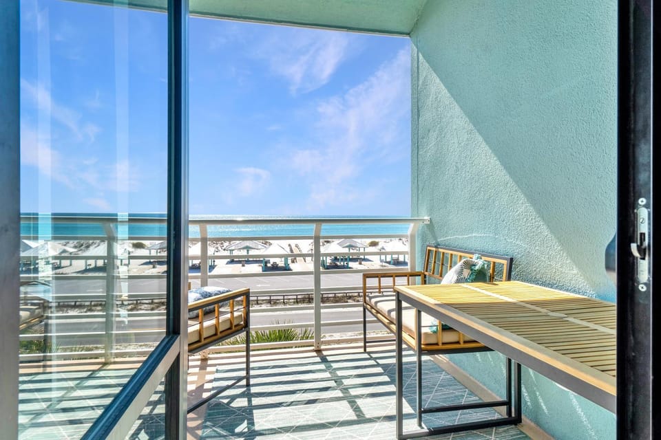 Oceans Rise Apartment hotel in Pensacola Beach