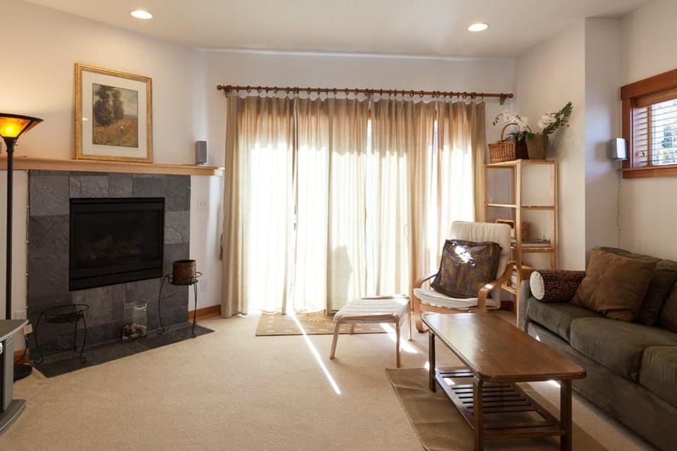 Venturi 30 day minimum House in Hood River