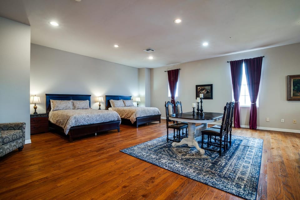 The Castle at Rockwall Bed and Breakfast in Rockwall