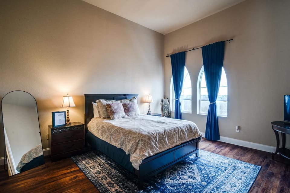 The Castle at Rockwall Bed and Breakfast in Rockwall