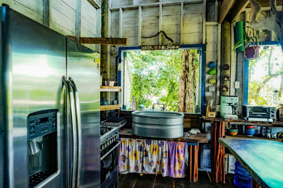 Gracias Madre Jungle and Ocean View Cabins Cabin in Bocas del Toro Province