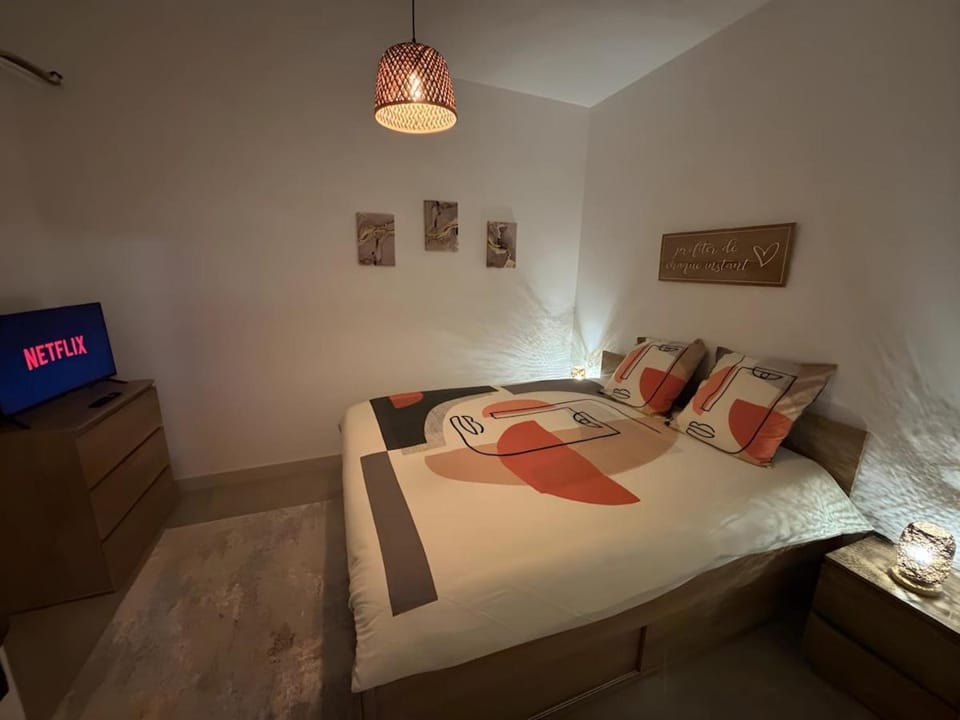 Cosy Apartment in Cannes, AC, WiFi, 15min Palais Apartment in Cannes