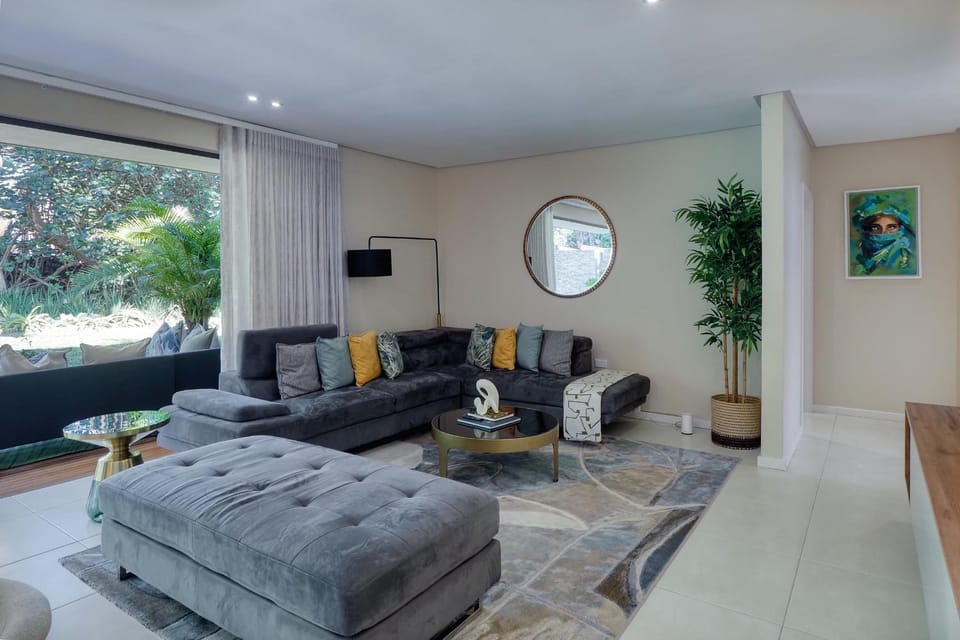 Communal lounge/ TV room, TV and multimedia, Living room, Seating area