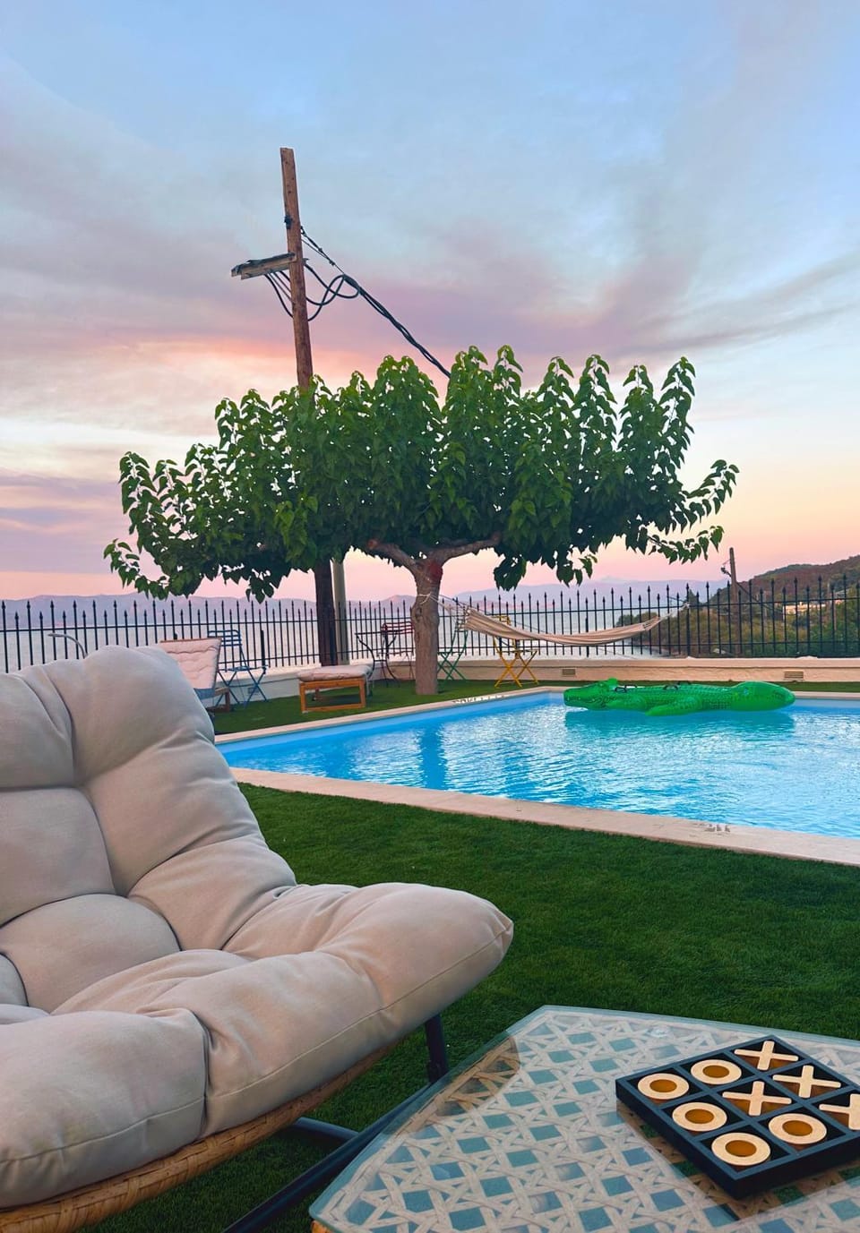 Property building, Patio, Balcony/Terrace, Garden view, Pool view, Pool view, Swimming pool, Breakfast, sunbed
