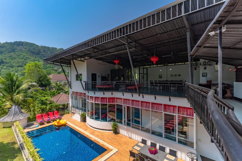 Property building, Day, Natural landscape, View (from property/room), Balcony/Terrace, Mountain view, Pool view, Swimming pool, sunbed