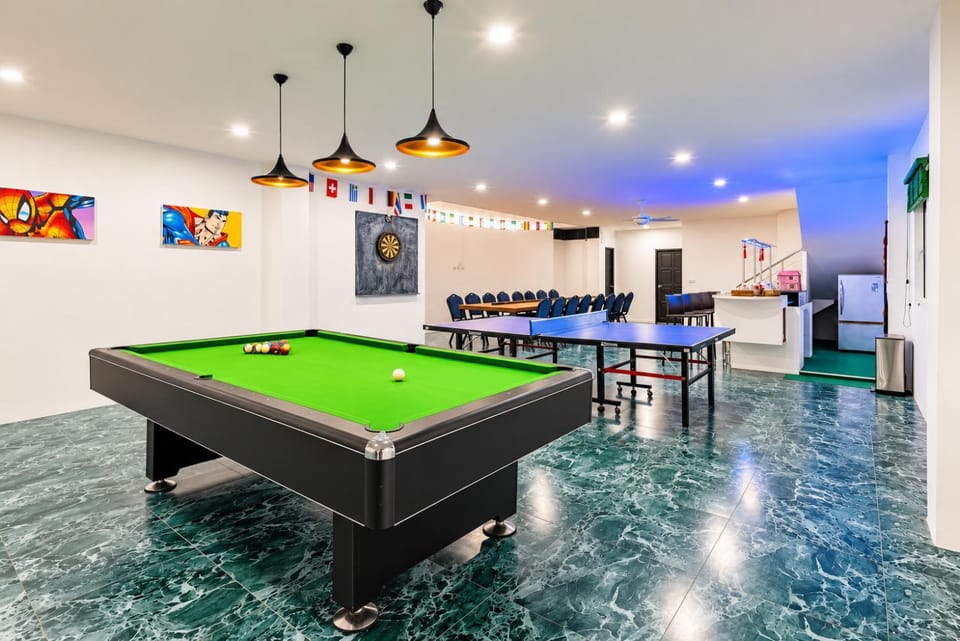 Billiard, Darts, Garden, Table tennis