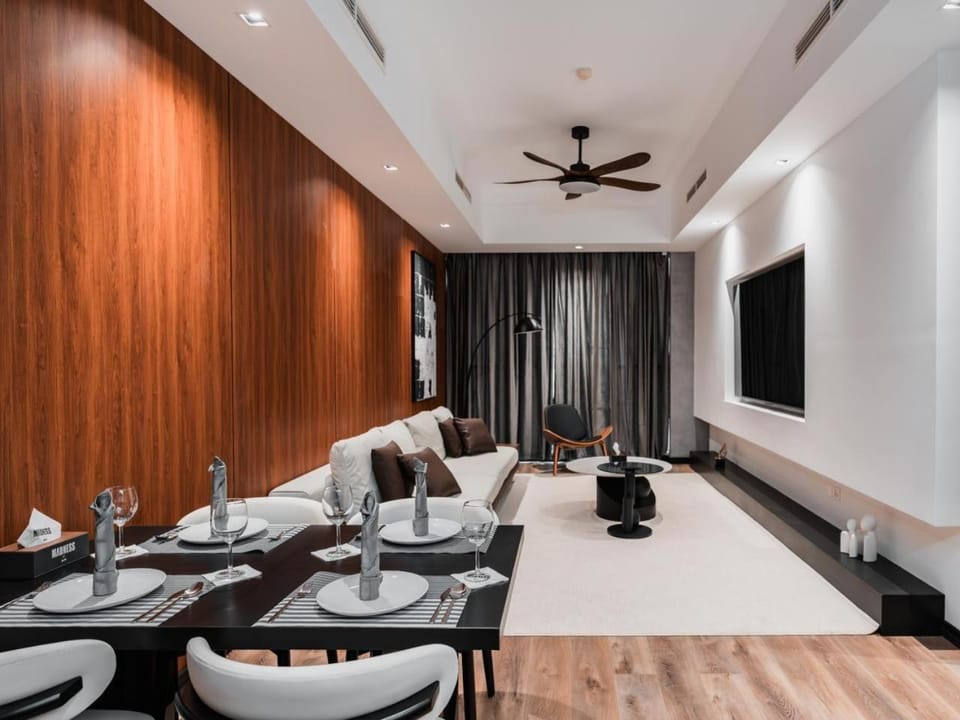 D Stays holiday homes 1min walk to Dubai mall & Burj Khalifa Apartment in Dubai