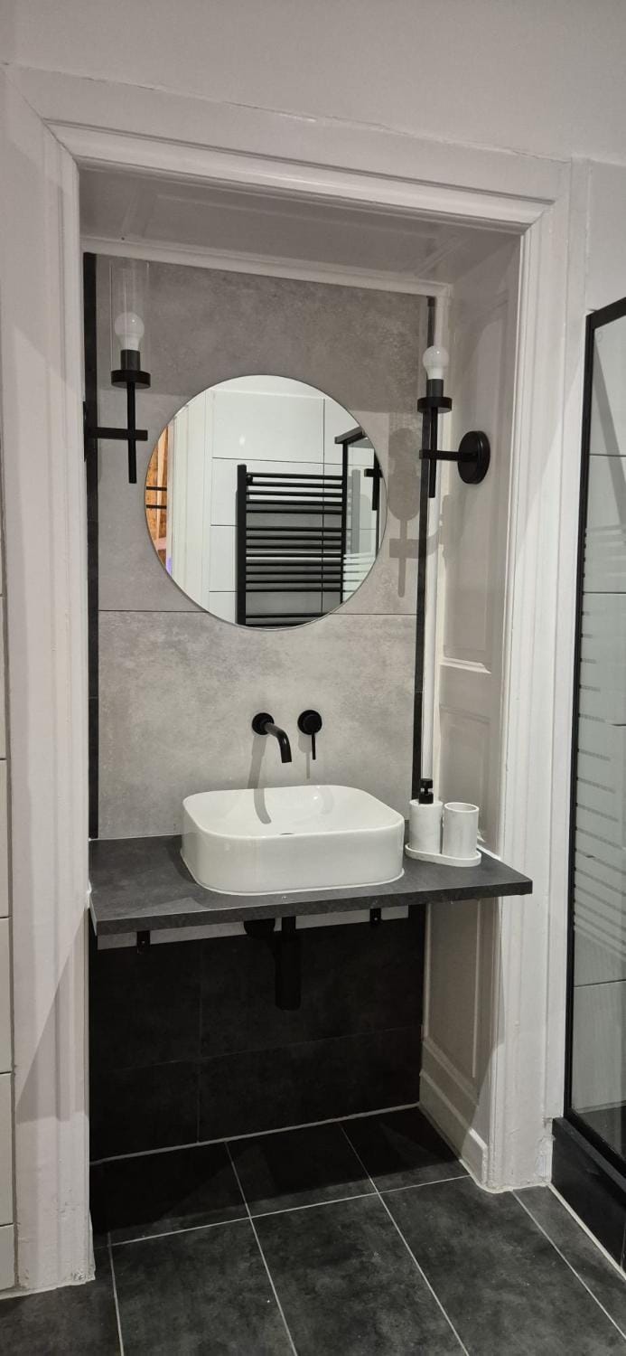 Shower, Bathroom