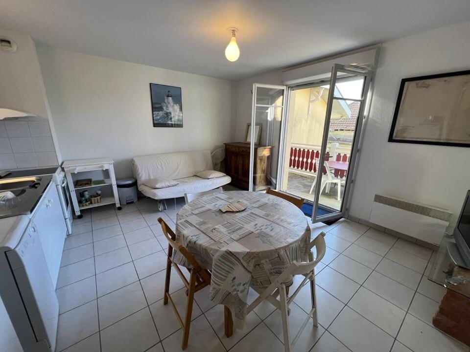 Résidence Les Vagues - 059 - Appartement idéalement situé à 50 m des plages Soulacaises MAE-4371 Apartment in Soulac-sur-Mer