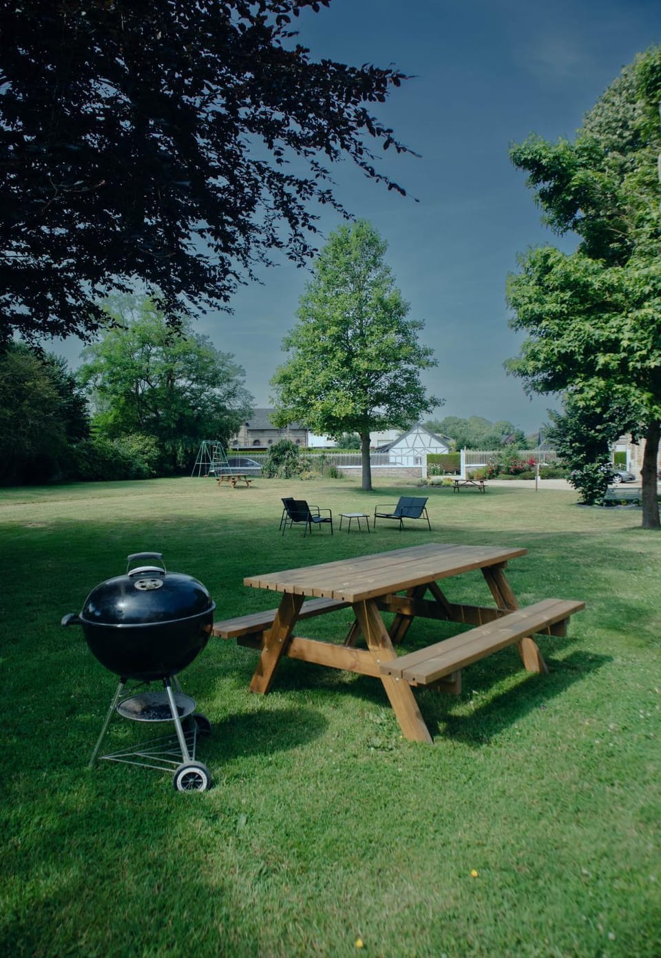 Natural landscape, BBQ facilities, Garden
