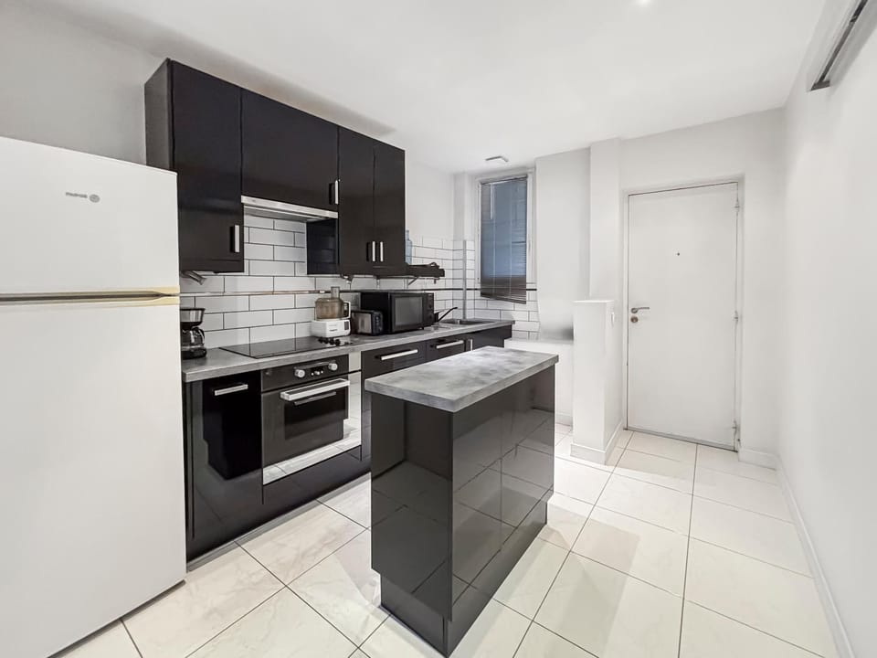 dishwasher, oven, stove