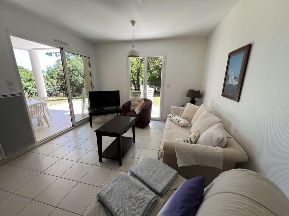 Résidence Villa Marine - 021- Bel appartement avec son jardin privatif MAE-1841 Apartment in Soulac-sur-Mer