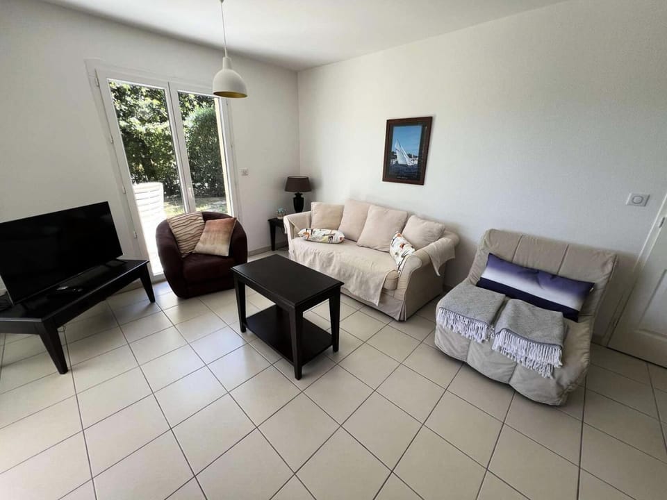 Résidence Villa Marine - 021- Bel appartement avec son jardin privatif MAE-1841 Apartment in Soulac-sur-Mer