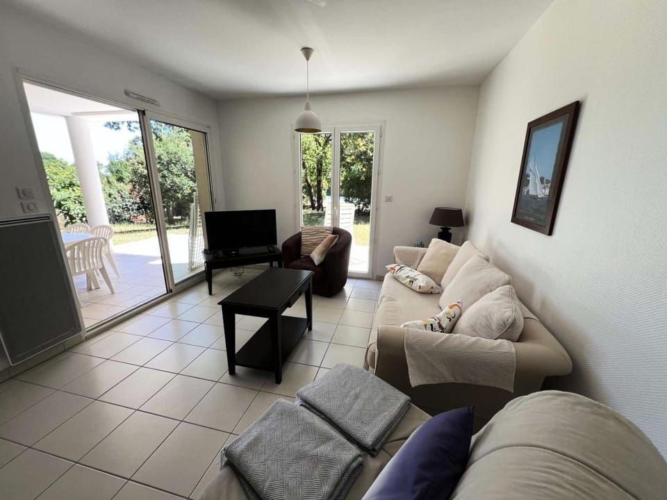 Résidence Villa Marine - 021- Bel appartement avec son jardin privatif MAE-1841 Apartment in Soulac-sur-Mer