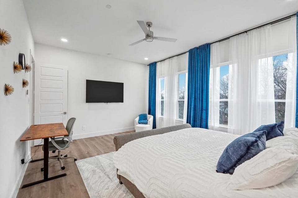 Bed, Bedroom