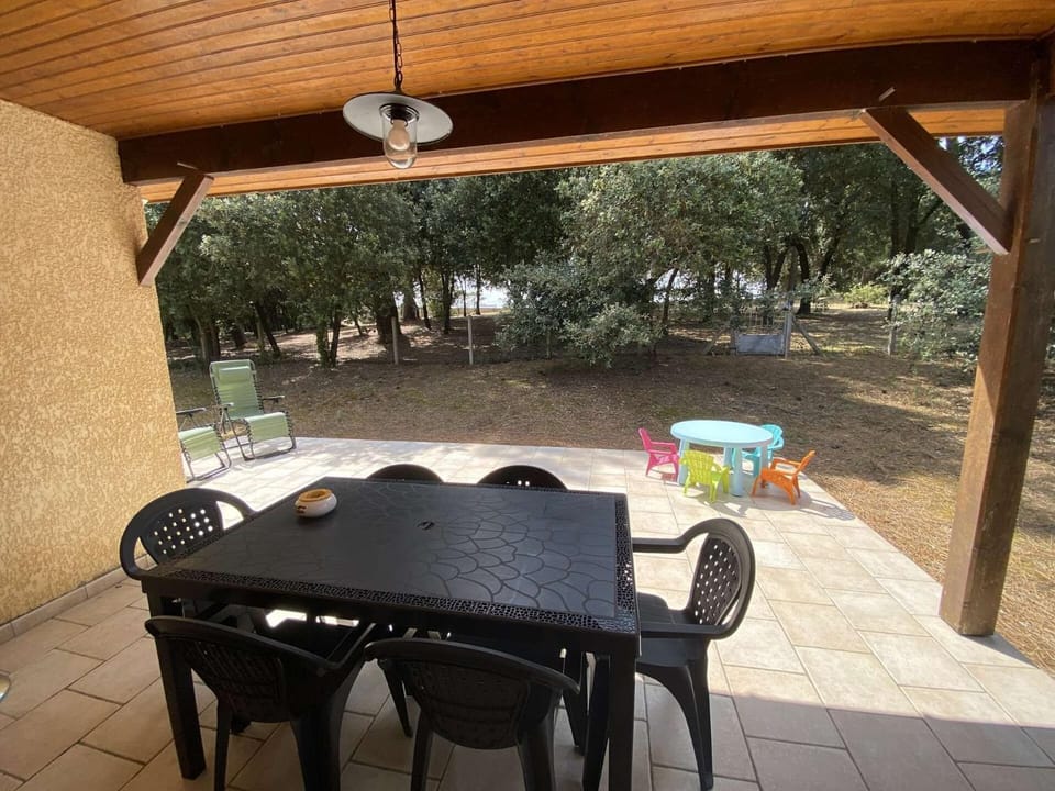 Résidence La Grande Combe - 149 - Élégante maison rénovée avec goût et son parc verdoyant MAE-0101 Villa in Soulac-sur-Mer