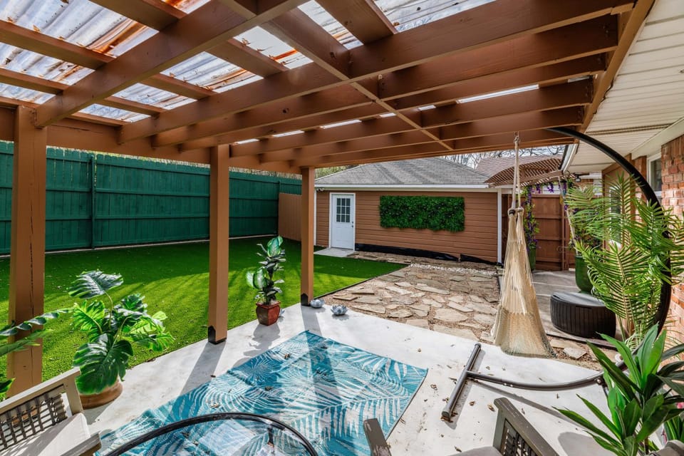 Arboretum Retreat House in Dallas