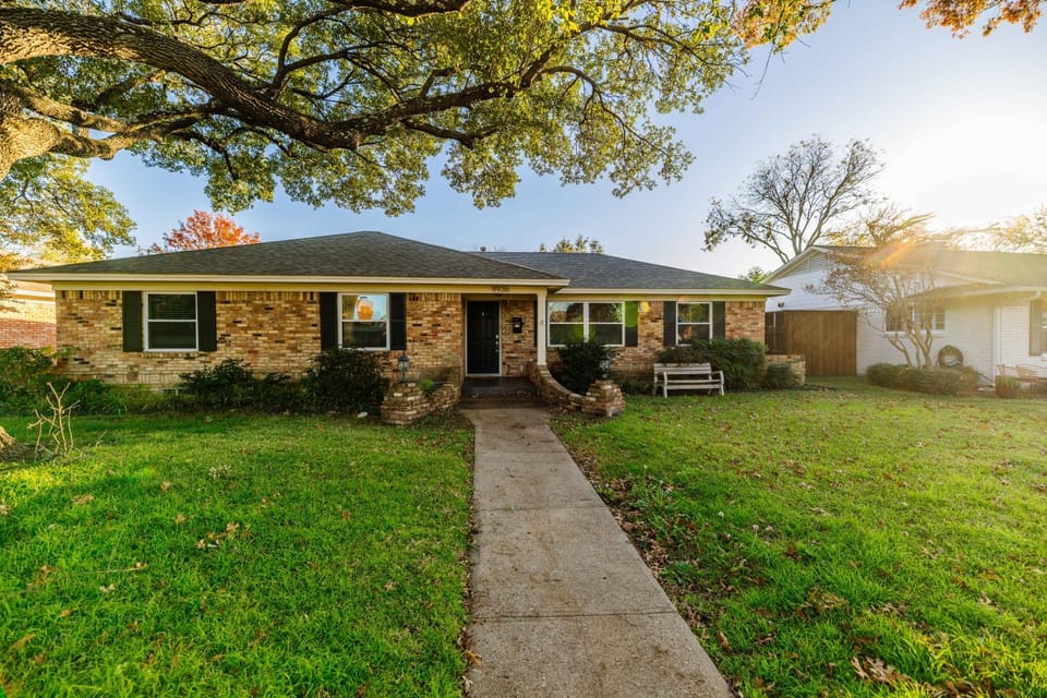 Lakemere Retreat House in Dallas