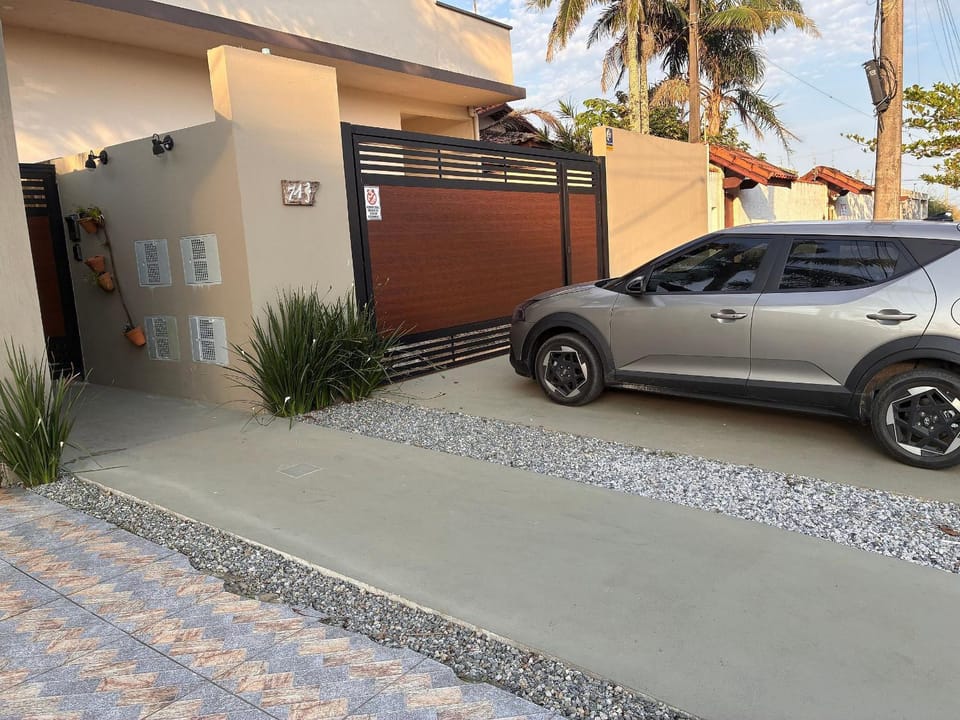 Studios Piscina Privativa Pé na areia House in Peruíbe