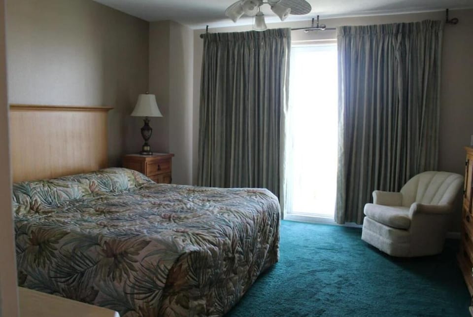 Almost Heaven at Ocean Walk Resort! Apartment in Florida