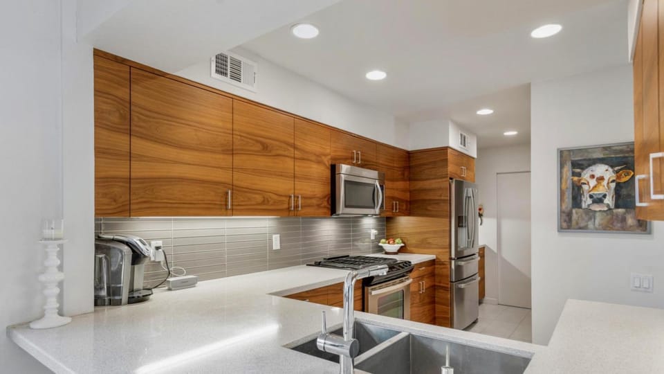 Courtside Contemporary House in Rancho Mirage