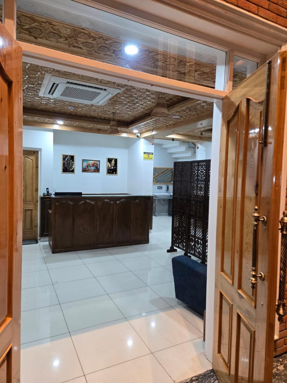 Lobby or reception, air conditioner