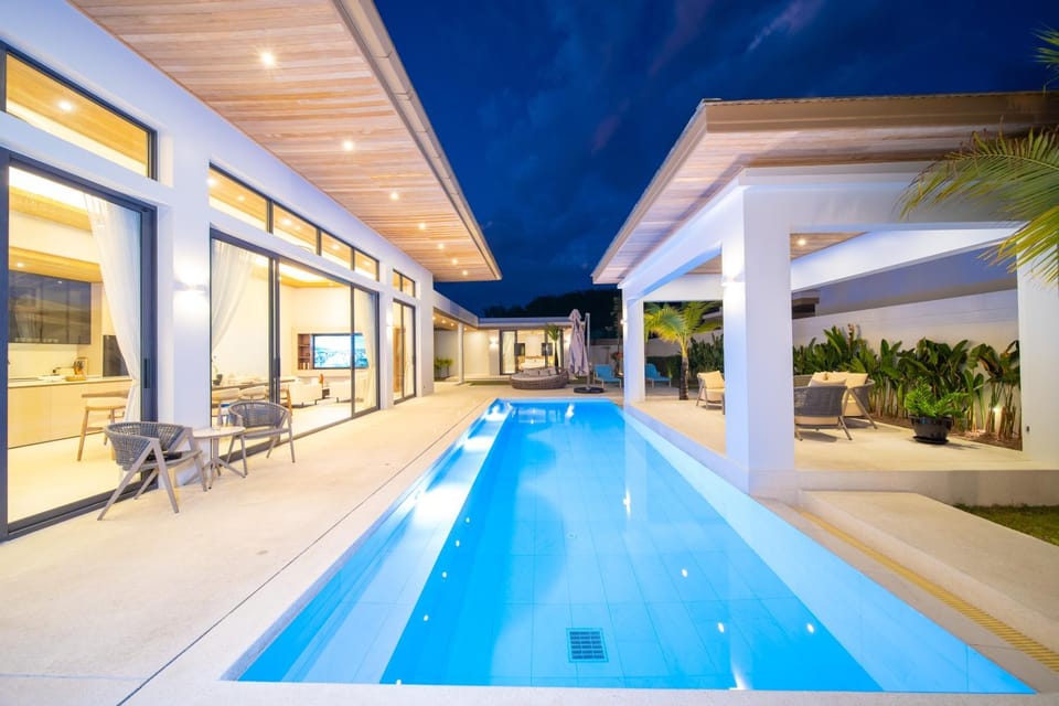 Pool view, Swimming pool