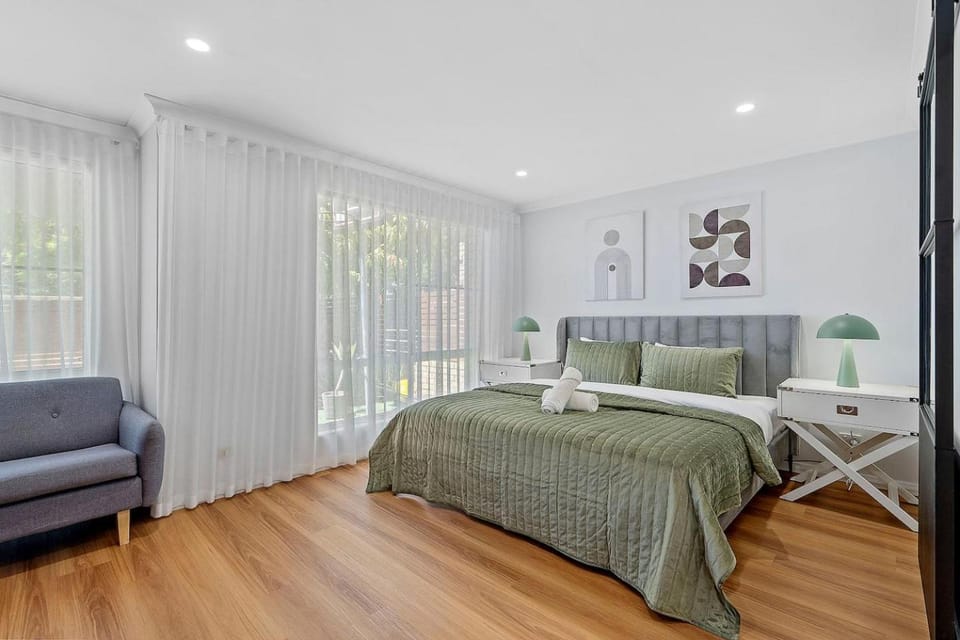 Bed, Bedroom