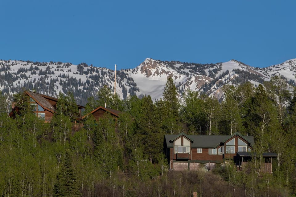 Alpine Recharge House in Wyoming