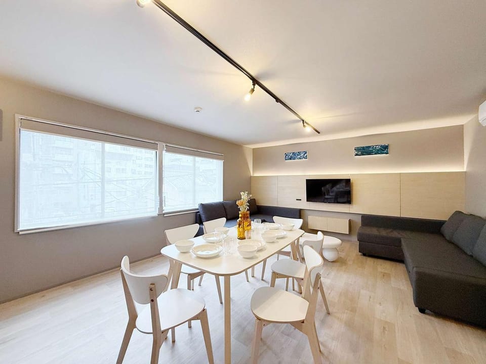 Living room, Dining area