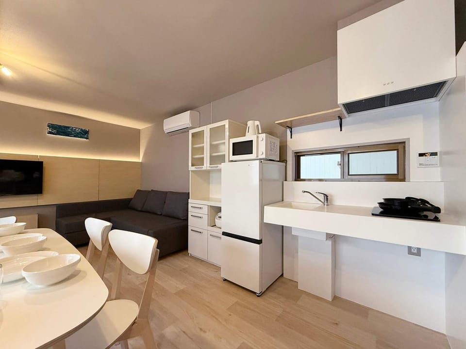 Kitchen or kitchenette, Living room, Dining area