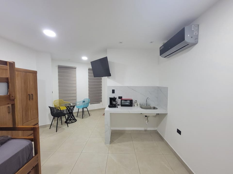CAMILLE 2 Excelente ubicación Familiar Apartment in Galápagos Islands
