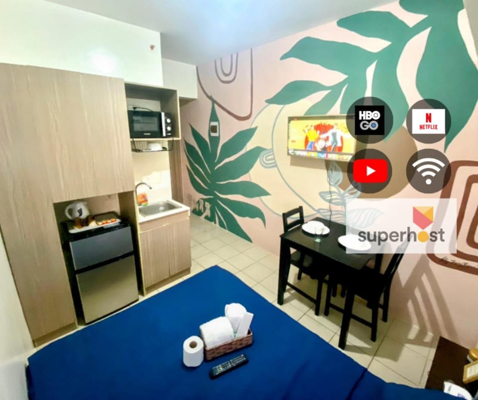 Studio in the Metro I Near MRT I WiFi Hostel in Mandaluyong