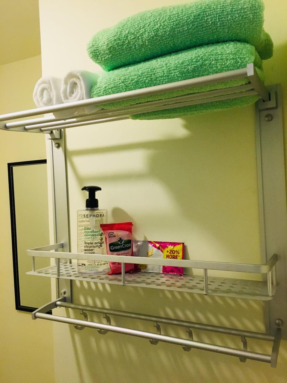 Studio in the Metro I Near MRT I WiFi Hostel in Mandaluyong