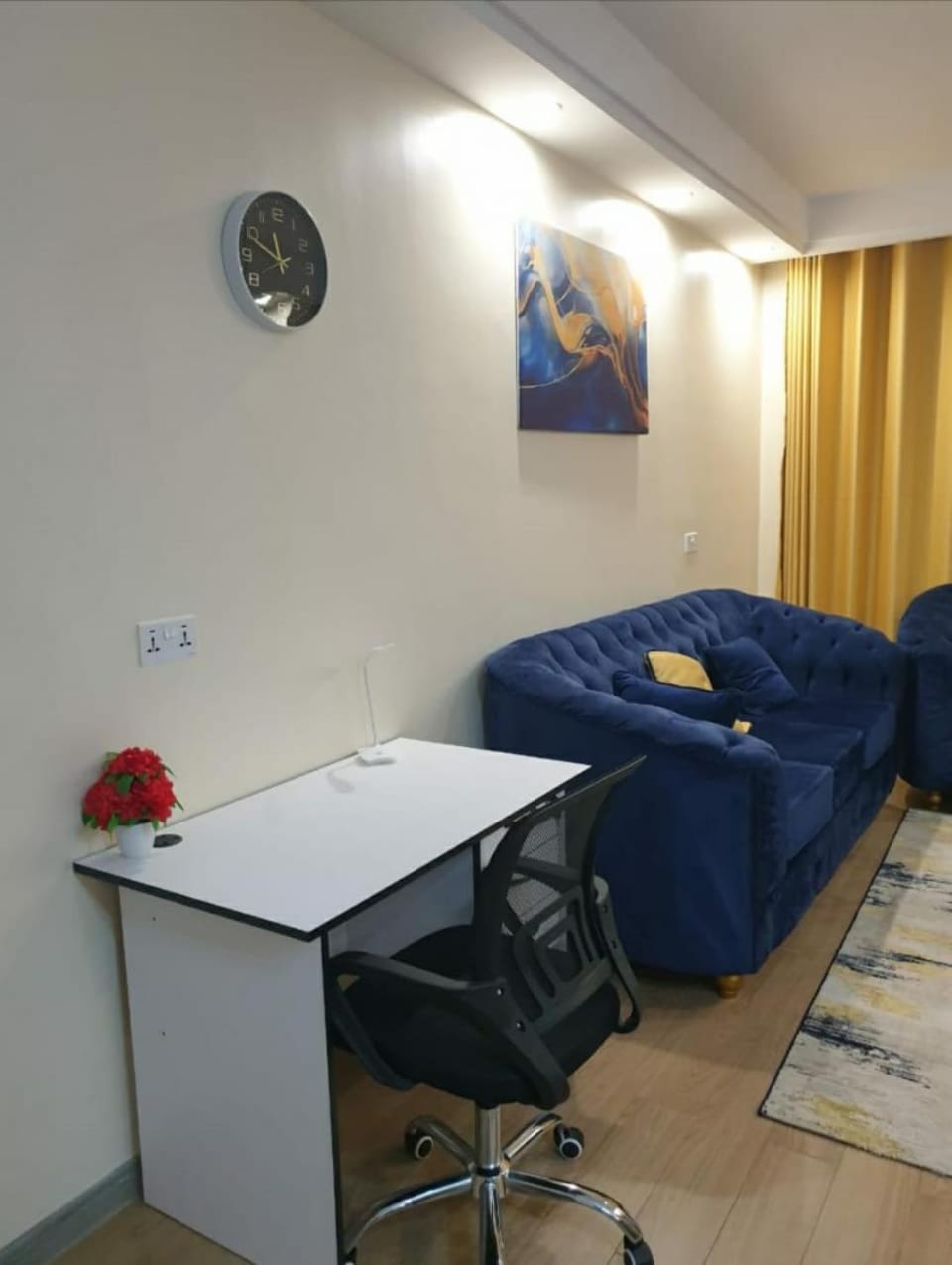luxurious one bedroom apartment with well equipped gym,heated swimming pool, ample parking space and a relaxing rooftop with amazing city views Apartment in Nairobi