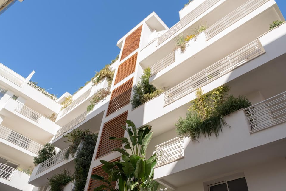 Property building, Day, View (from property/room), Balcony/Terrace