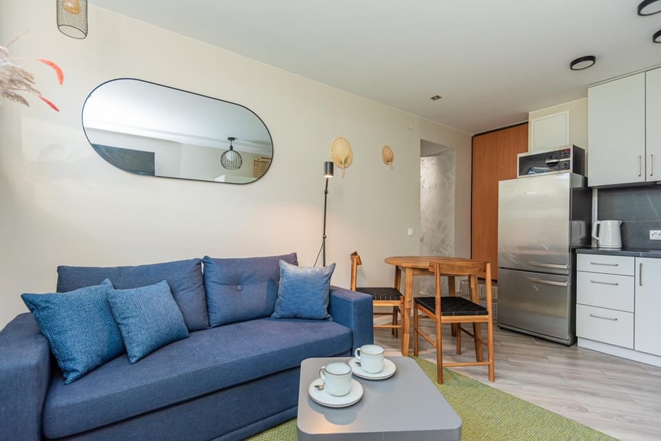 Kitchen or kitchenette, Living room