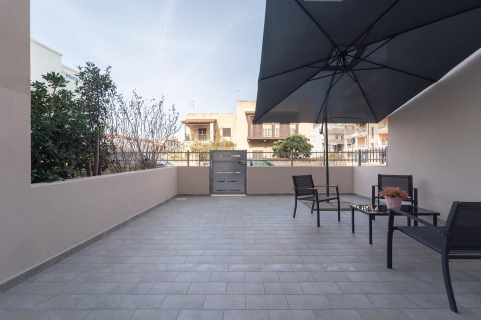 Patio, Day, View (from property/room), Balcony/Terrace