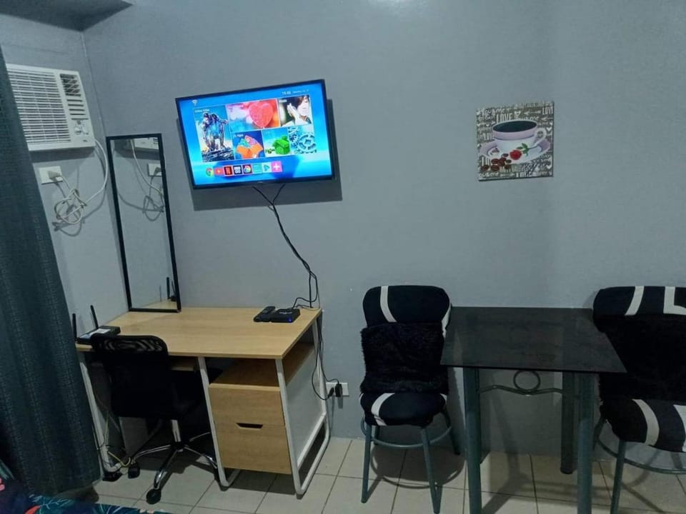 Berto's Staycation Long Term and Short Term Apartment in Mandaluyong