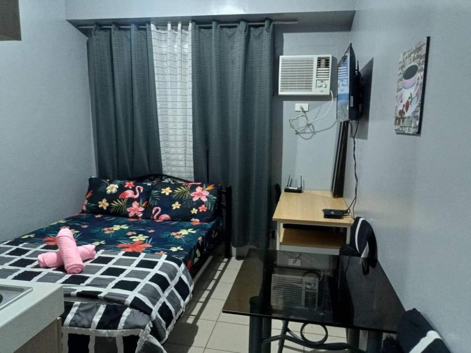 Berto's Staycation Long Term and Short Term Apartment in Mandaluyong