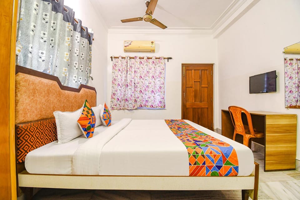 Bed, TV and multimedia, Bedroom, air conditioner