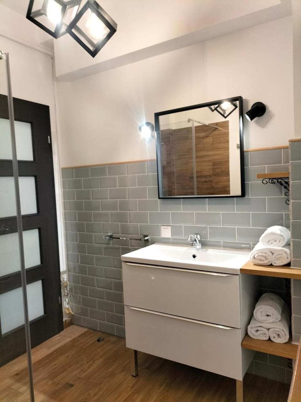Shower, Bathroom, towels