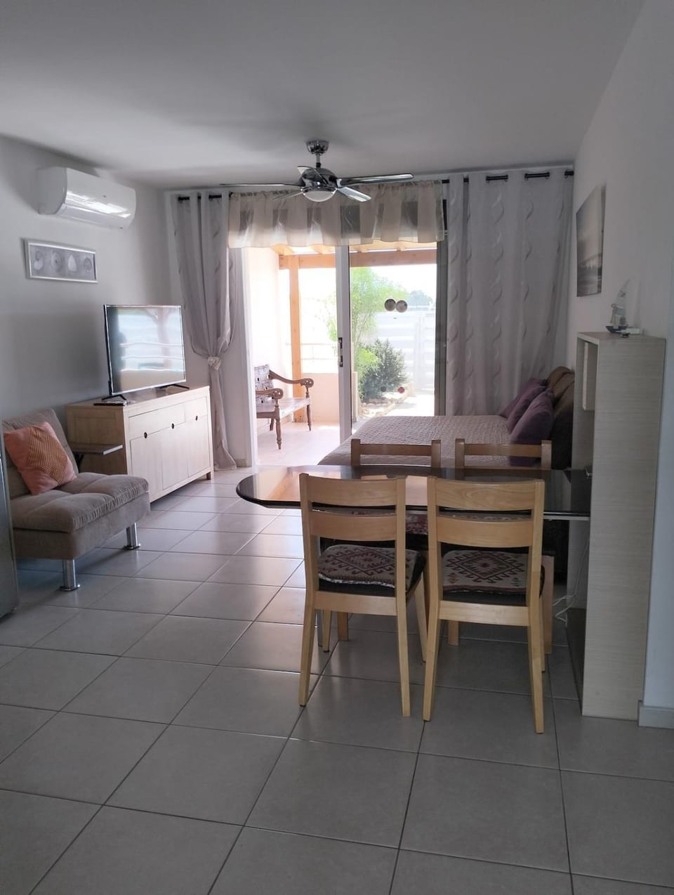Seating area