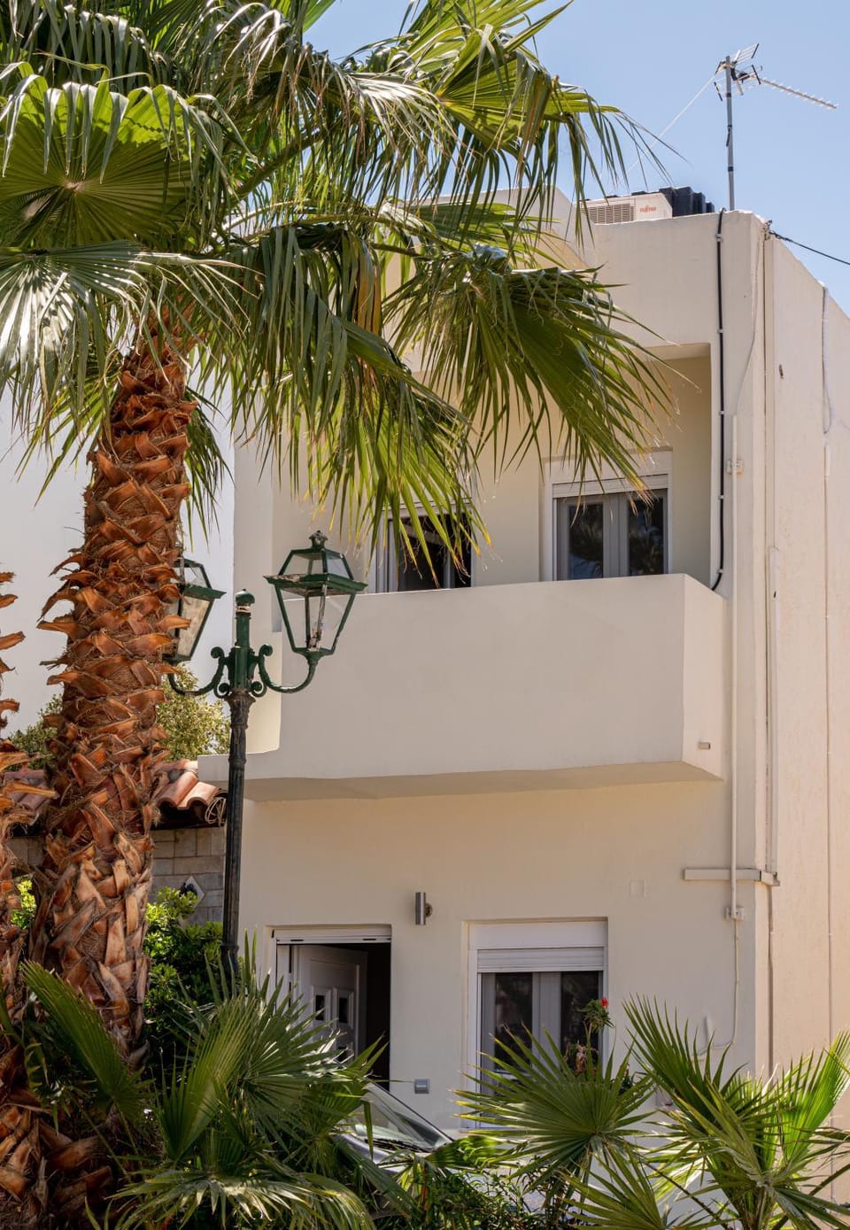 Property building, Day