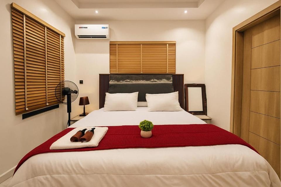 Bed, Bedroom, air conditioner