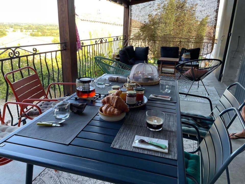 Balcony/Terrace, Dining area