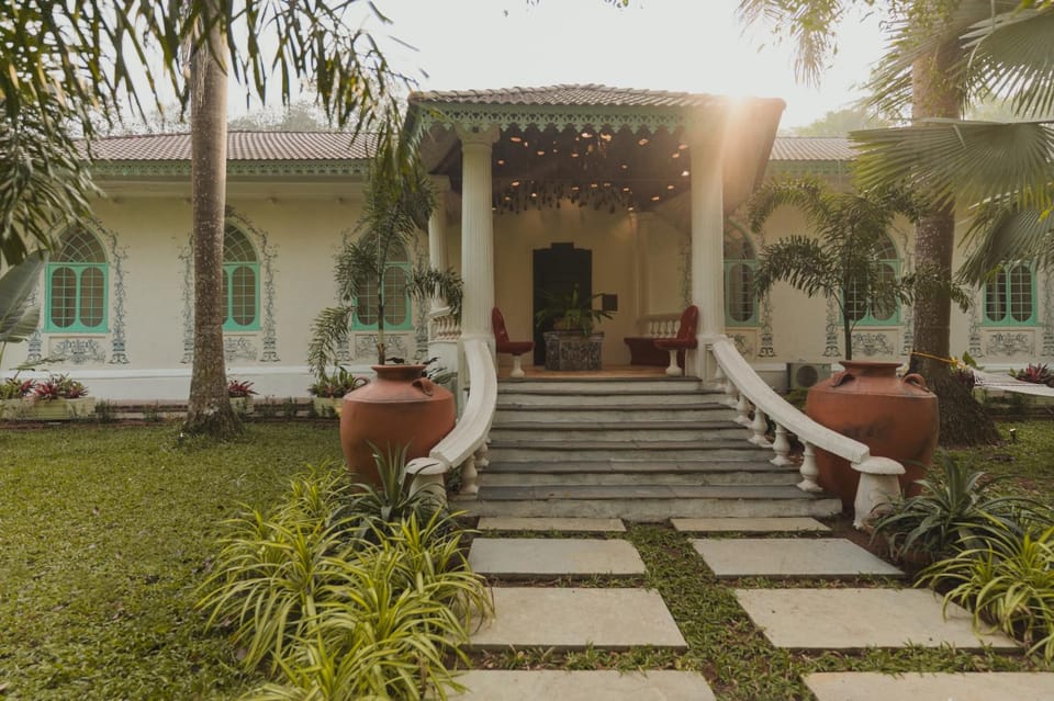 Property building, Facade/entrance