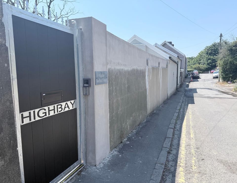 Highbay, Heavenly 1 -Bedroom Retreat with Stunning sea & Garden Vistas Apartment in Swansea
