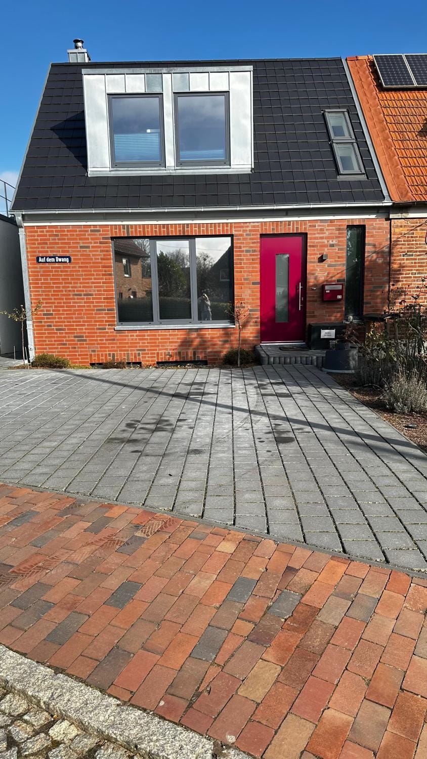 Property building, Day, Street view