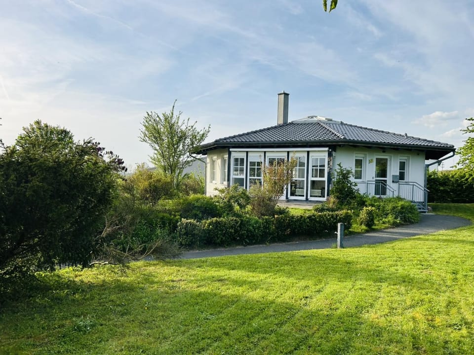 Property building, Spring, Day, Garden, Garden, Garden view
